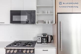 11 Wharf Way, Unit SI FL3-ID2228 in Brooklyn, NY - Building Photo - Building Photo