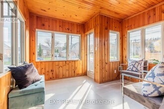 46 Upper Walker Ave in Hamilton, ON - Building Photo - Building Photo