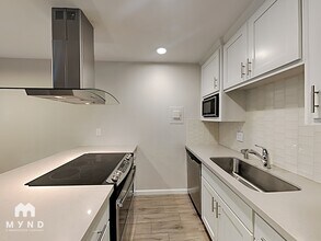 2524 T St, Unit 9 in Sacramento, CA - Building Photo - Building Photo