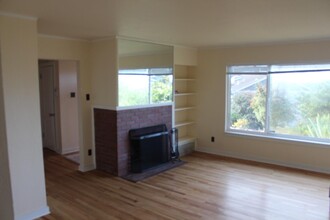 576 Alto Ave in Half Moon Bay, CA - Building Photo - Building Photo