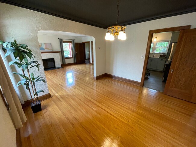 3015 W 43rd St in Minneapolis, MN - Building Photo - Building Photo