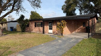 5123 Turnbull Dr in Orlando, FL - Building Photo
