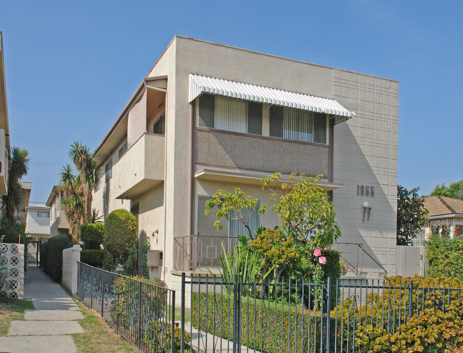 1955 Bedford St in Los Angeles, CA - Building Photo