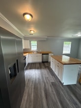 11090 Beverly Rd in D'Iberville, MS - Building Photo - Building Photo