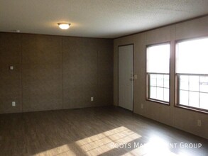 710 Holmes Dr in Bay City, MI - Building Photo - Building Photo