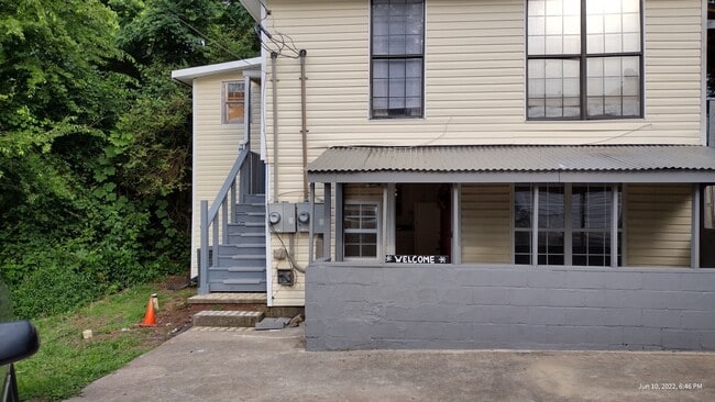 1320 Brown St, Unit E in Gainesville, GA - Foto de edificio - Building Photo