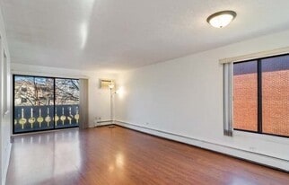 13 Timber Ln, Unit Vernon Hills Condo in Vernon Hills, IL - Building Photo