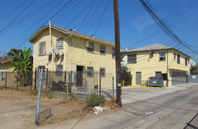 1048 N Ardmore Ave in Los Angeles, CA - Building Photo - Building Photo