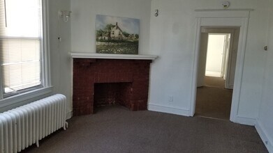 5259 Whitaker Ave in Philadelphia, PA - Foto de edificio - Building Photo