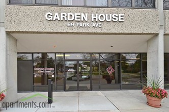 Garden House of Park Forest in Park Forest, IL - Building Photo - Building Photo