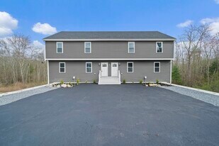 13 Broadway in Raynham, MA - Building Photo