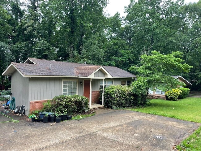 714 Harper Ave in Auburn, AL - Building Photo - Building Photo