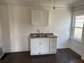 601 W 74th St, Unit 601 in Los Angeles, CA - Building Photo - Building Photo