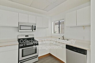 2601 S Broadmoor Dr in Palm Springs, CA - Foto de edificio - Building Photo