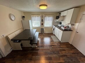 1172 Meriden-Waterbury Turnpike in Cheshire, CT - Building Photo - Building Photo