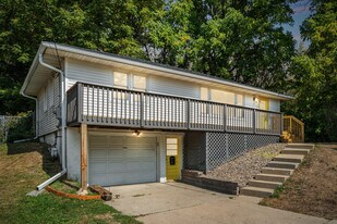 1527 15th St NE in Rochester, MN - Building Photo