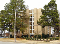 Union Avenue Baptist Towers in Memphis, TN - Foto de edificio - Building Photo