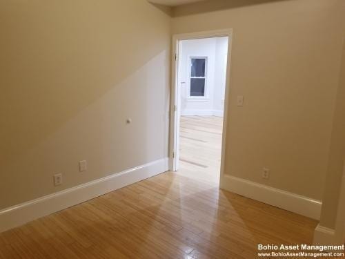 3 Leahaven Rd