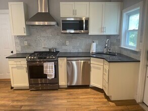 70 Redington St in Swampscott, MA - Building Photo - Building Photo