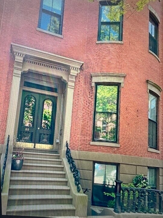88 Waltham St in Boston, MA - Building Photo
