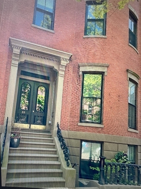property at 88 Waltham St
