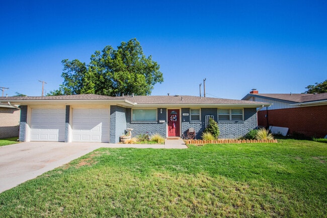 property at 5405 32nd St