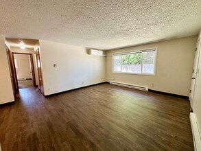 1104 E 14th Ave in Ellensburg, WA - Building Photo - Building Photo