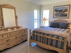 1076 Rotonda Cir in Rotonda West, FL - Building Photo - Building Photo