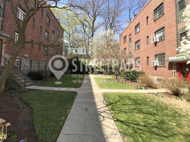 78 St Paul St in Brookline, MA - Building Photo