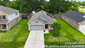 7331 Parkview Dr in Hitchcock, TX - Building Photo