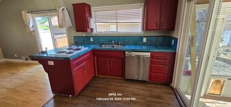 246 19th St in Paso Robles, CA - Building Photo