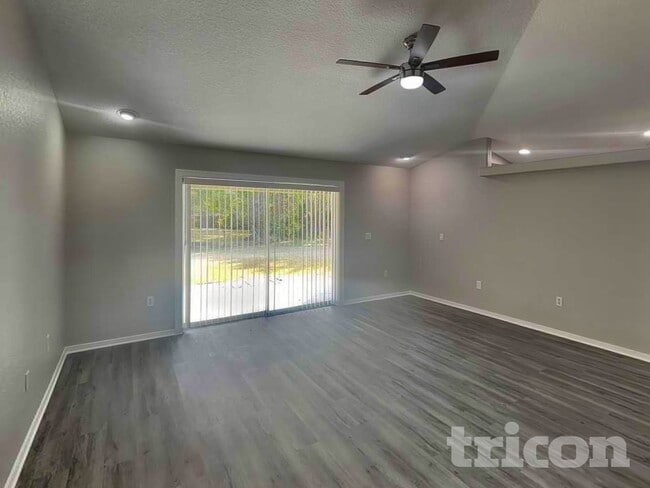 1181 Creekview Ct in St. Cloud, FL - Building Photo - Building Photo