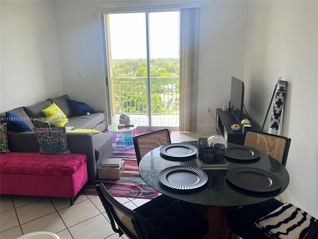 3500 Coral Way, Unit 803 in Coral Gables, FL - Building Photo - Building Photo