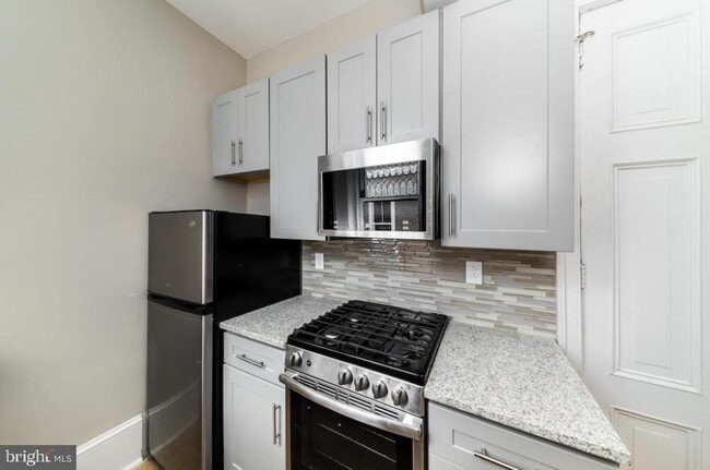 2011 Spruce St in Philadelphia, PA - Building Photo - Building Photo