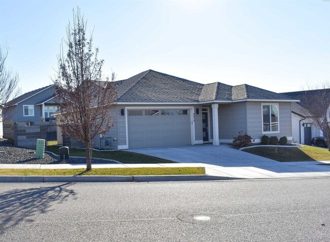 4879 Smitty Dr in Richland, WA - Building Photo - Building Photo