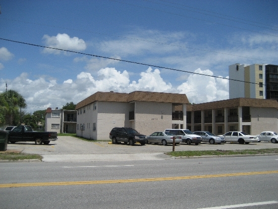 Westbriar in Bradenton, FL - Building Photo