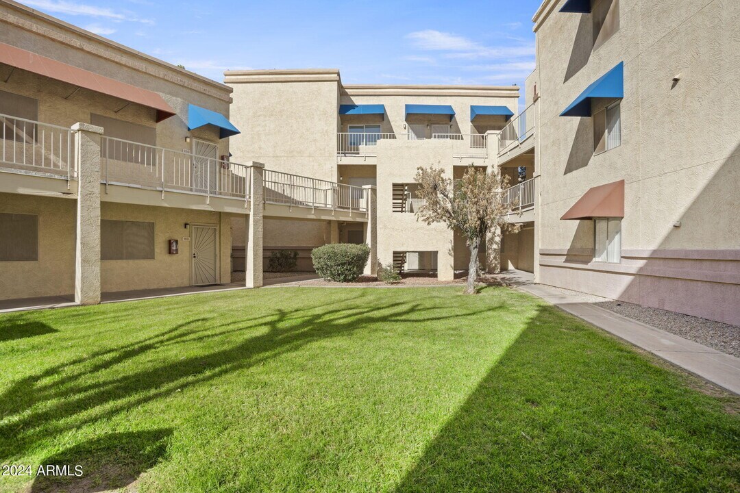 12221 Bell Rd, Unit 170 in Surprise, AZ - Building Photo