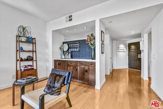 930 N Wetherly Dr in West Hollywood, CA - Building Photo - Building Photo