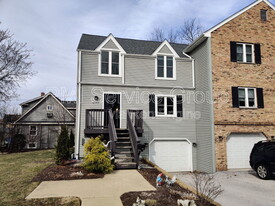 4946 Florence Ave in Downers Grove, IL - Building Photo