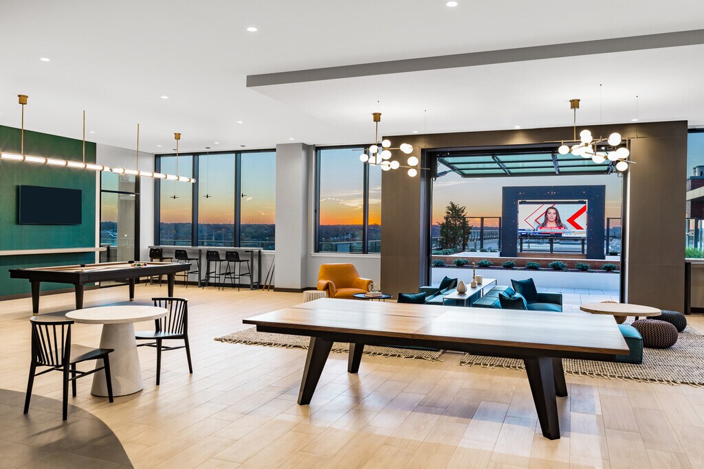 Dylan and Reese Alexandria, VA Apartments