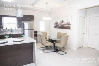 1705 W Garrison Dr in Pharr, TX - Building Photo - Building Photo