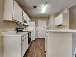 106 Habitat Dr in Savannah, GA - Foto de edificio - Building Photo