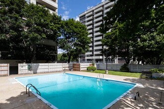 Chapdelaine Apartments in Québec, QC - Building Photo - Building Photo