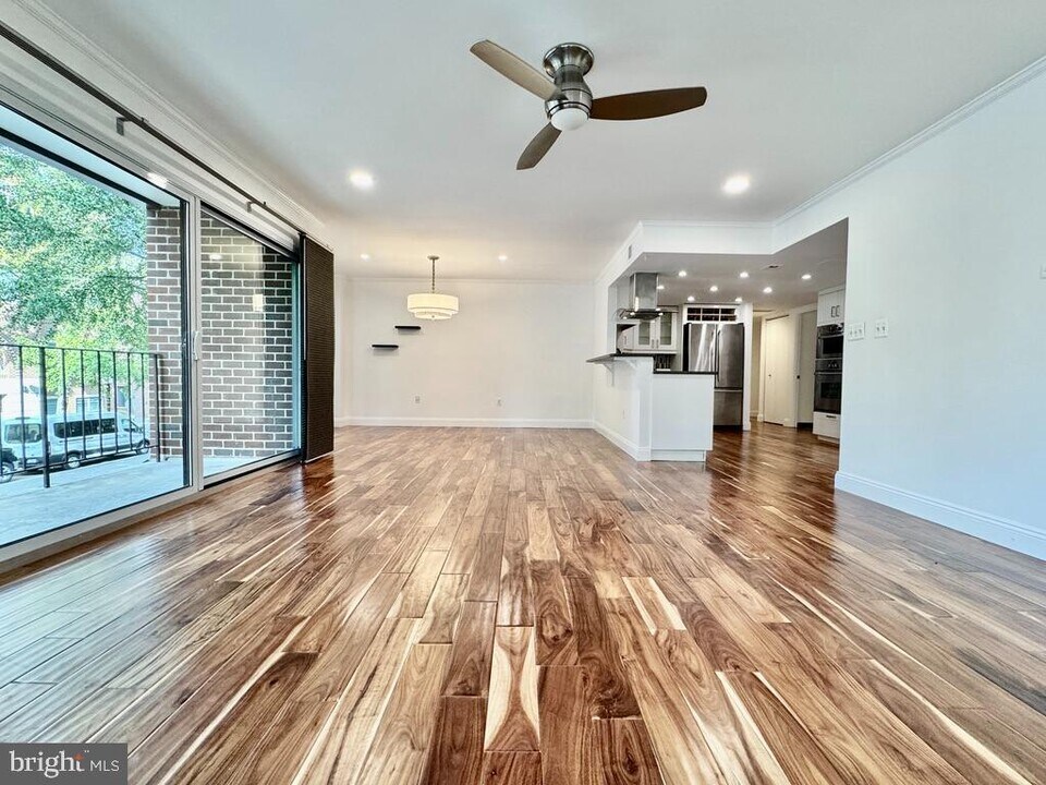 1600 Prince St in Alexandria, VA - Building Photo