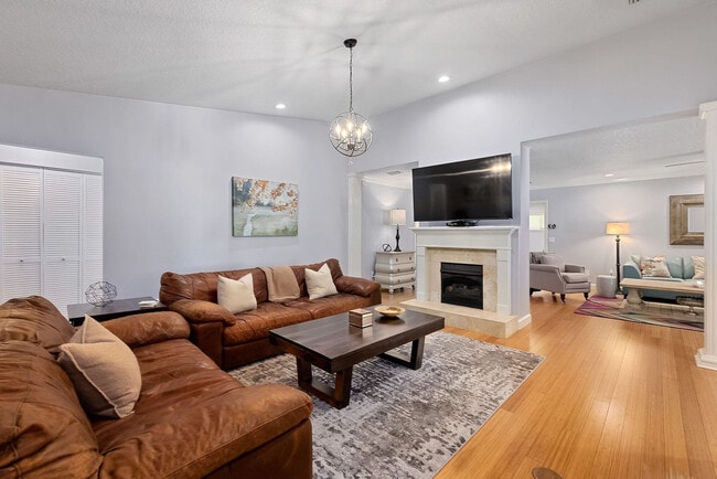 16 Magnolia Ave