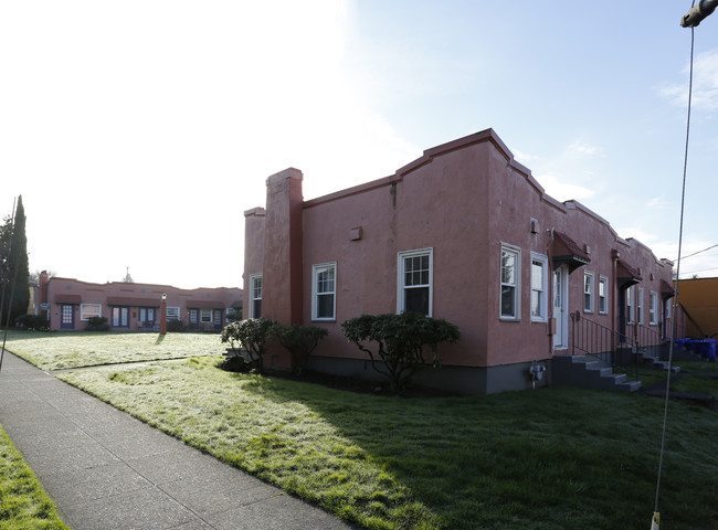 Bowling Green Apartments in Portland, OR - Foto de edificio - Building Photo