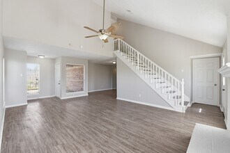 3643 Storm Creek Dr in Houston, TX - Building Photo - Building Photo