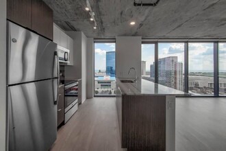 2133 S Wabash Ave in Chicago, IL - Building Photo - Building Photo