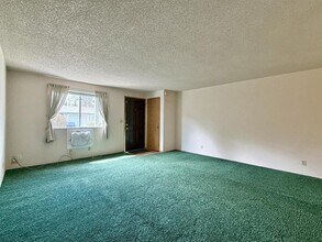 1606 Leonard Rd in Grants Pass, OR - Building Photo - Building Photo