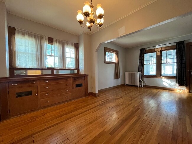 1330 Selby Ave in St. Paul, MN - Building Photo - Building Photo